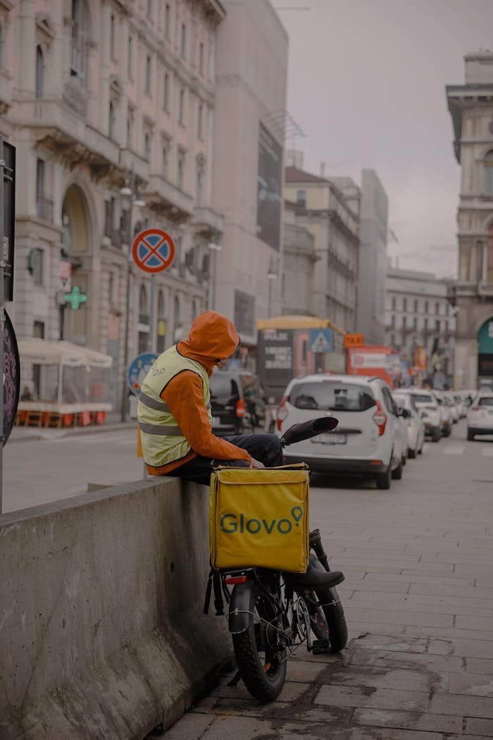 Repartidor de Glovo en Villava