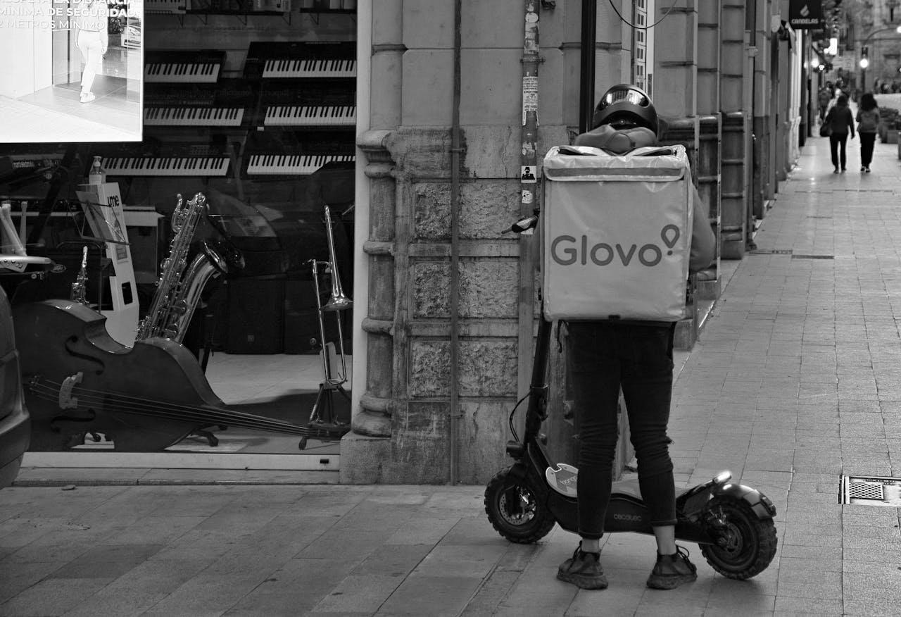 Repartidor de Glovo en Villava