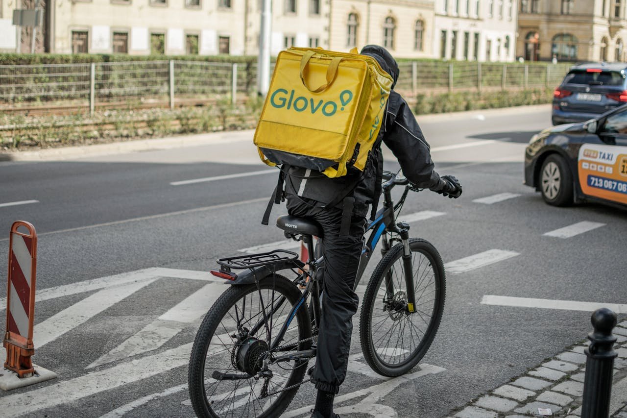 Repartidor de Glovo en Villava